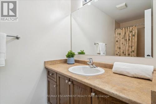 3099 Ferguson Drive, Burlington (Alton), ON - Indoor Photo Showing Bathroom