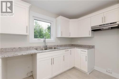 32-34 Laurentide Road, Riverview, NB - Indoor Photo Showing Kitchen With Double Sink