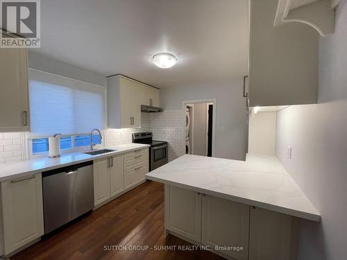 Upper - 760 Brucedale Avenue E, Hamilton (Raleigh), ON - Indoor Photo Showing Kitchen With Stainless Steel Kitchen With Upgraded Kitchen