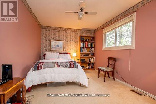 18 Corneil Street, Kawartha Lakes (Lindsay), ON - Indoor Photo Showing Bedroom