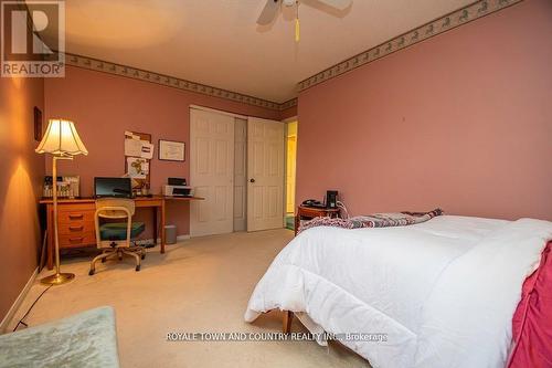 18 Corneil Street, Kawartha Lakes (Lindsay), ON - Indoor Photo Showing Bedroom