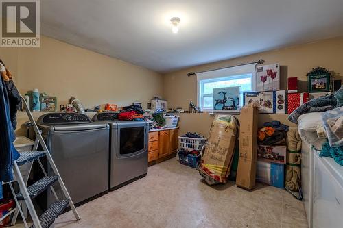 14 Invermore Place, Cbs, NL - Indoor Photo Showing Laundry Room