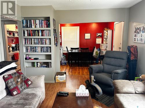 1212 98Th Street, North Battleford, SK - Indoor Photo Showing Living Room