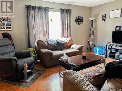 1212 98Th Street, North Battleford, SK - Indoor Photo Showing Living Room