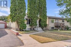 1019 M AVENUE S  Saskatoon, SK S7M 2L8