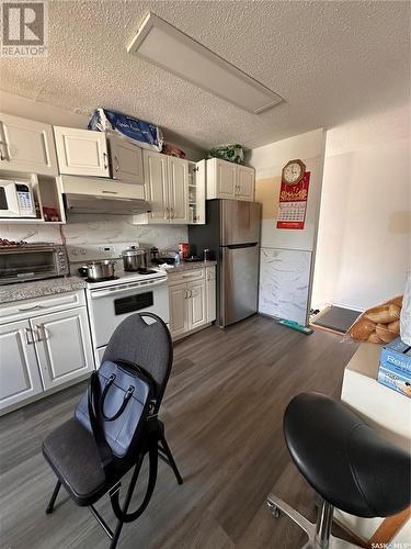 951 Confederation Drive, Saskatoon, SK - Indoor Photo Showing Kitchen