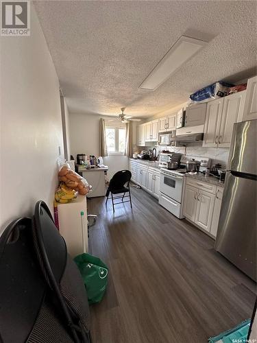 951 Confederation Drive, Saskatoon, SK - Indoor Photo Showing Kitchen