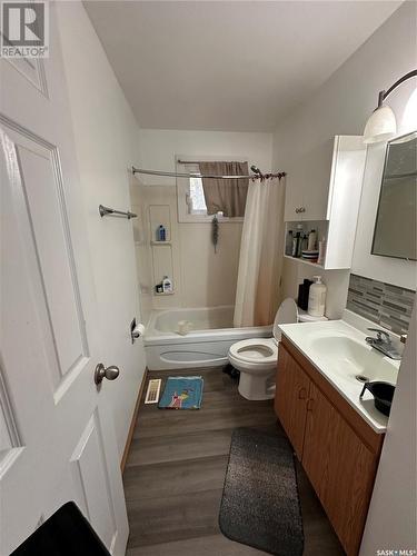 951 Confederation Drive, Saskatoon, SK - Indoor Photo Showing Bathroom