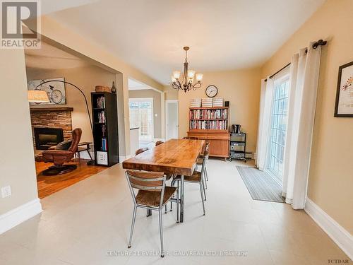 189 Farah Avenue, Temiskaming Shores, ON - Indoor Photo Showing Dining Room