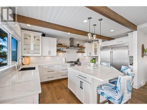 2740 Lakeview Road, West Kelowna, BC - Indoor Photo Showing Kitchen With Upgraded Kitchen