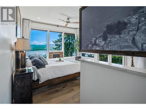 2740 Lakeview Road, West Kelowna, BC - Indoor Photo Showing Bedroom