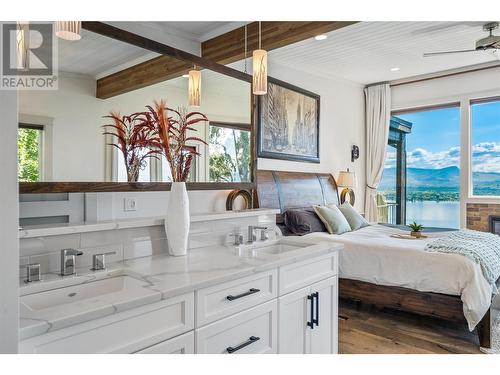 2740 Lakeview Road, West Kelowna, BC - Indoor Photo Showing Bedroom