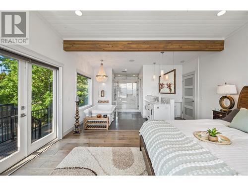 2740 Lakeview Road, West Kelowna, BC - Indoor Photo Showing Bedroom