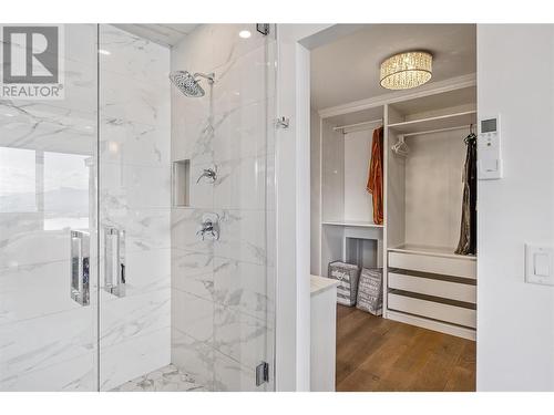 2740 Lakeview Road, West Kelowna, BC - Indoor Photo Showing Bathroom