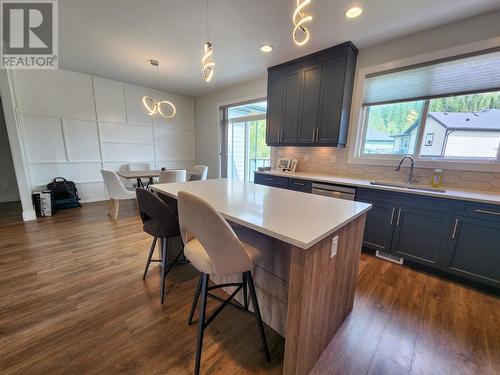 4046 Brink Drive, Prince George, BC - Indoor Photo Showing Kitchen