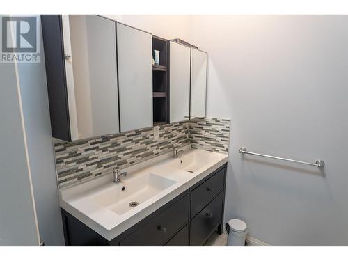 1789-1791 Sloan Avenue, Prince Rupert, BC - Indoor Photo Showing Bathroom