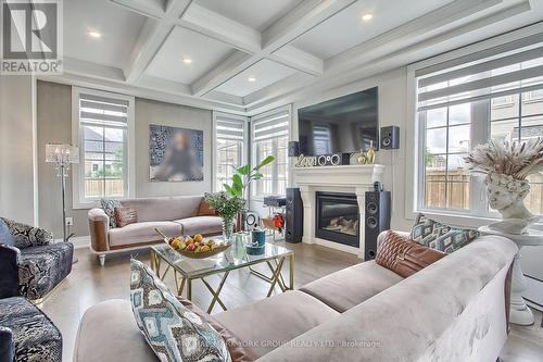 190 Walter English Drive, East Gwillimbury, ON - Indoor Photo Showing Living Room With Fireplace