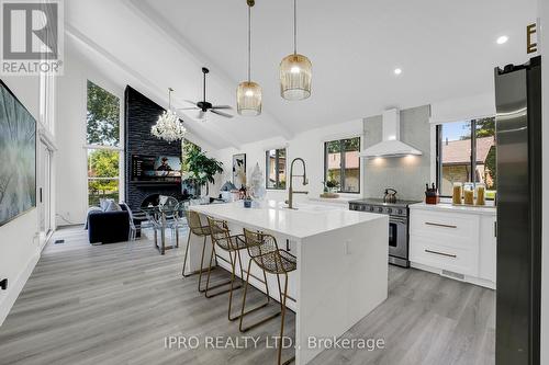 49 Poplar Crescent, Ramara (Brechin), ON - Indoor Photo Showing Kitchen With Upgraded Kitchen