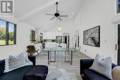 49 Poplar Crescent, Ramara (Brechin), ON - Indoor Photo Showing Living Room