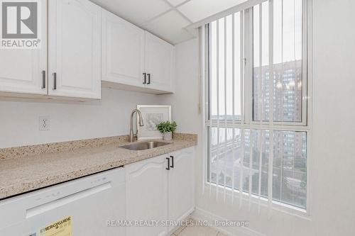 1216 - 155 Hillcrest Avenue, Mississauga (Cooksville), ON - Indoor Photo Showing Kitchen