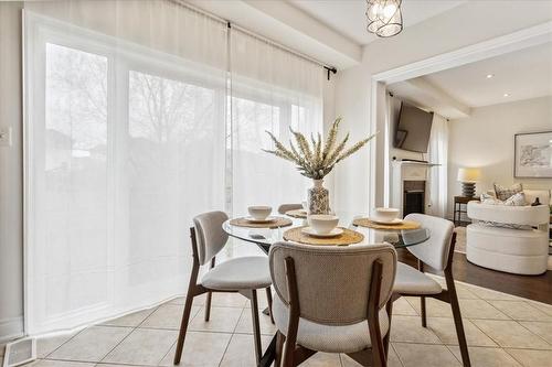 3099 Ferguson Drive, Burlington, ON - Indoor Photo Showing Dining Room