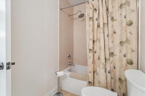 3099 Ferguson Drive, Burlington, ON - Indoor Photo Showing Bathroom