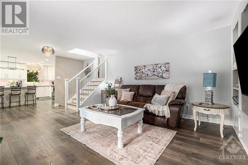 10 Woodland Drive, Braeside, ON - Indoor Photo Showing Living Room