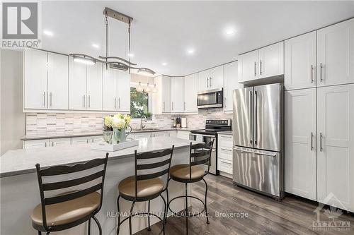 10 Woodland Drive, Mcnab/Braeside, ON - Indoor Photo Showing Kitchen With Upgraded Kitchen