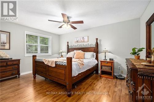 10 Woodland Drive, Mcnab/Braeside, ON - Indoor Photo Showing Bedroom