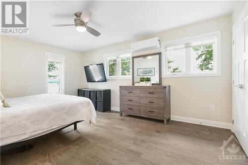 Primary bedroom - 134 Bayview Drive, Ottawa, ON - Indoor Photo Showing Bedroom