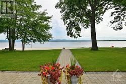 Amazing view of Ottawa River and Gatineau Hills - 