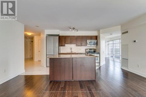 1708 - 2191 Yonge Street, Toronto (Mount Pleasant West), ON - Indoor Photo Showing Kitchen