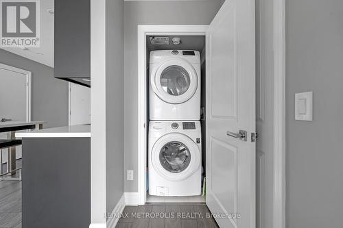 1508 - 500 St Clair Avenue W, Toronto (Humewood-Cedarvale), ON - Indoor Photo Showing Laundry Room