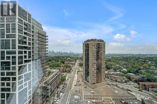 1508 - 500 St Clair Avenue W, Toronto (Humewood-Cedarvale), ON - Outdoor With Facade