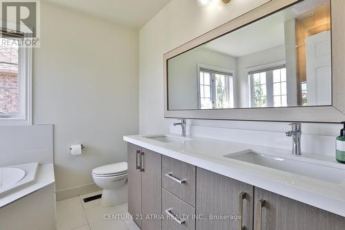 68 Sunburst Crescent, Markham (Greensborough), ON - Indoor Photo Showing Bathroom