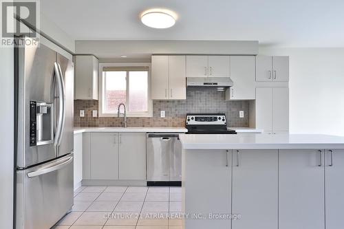 68 Sunburst Crescent, Markham (Greensborough), ON - Indoor Photo Showing Kitchen With Stainless Steel Kitchen With Upgraded Kitchen