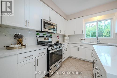 14 Mccorkindale Place, Guelph, ON - Indoor Photo Showing Kitchen