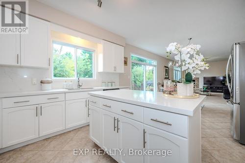 14 Mccorkindale Place, Guelph, ON - Indoor Photo Showing Kitchen