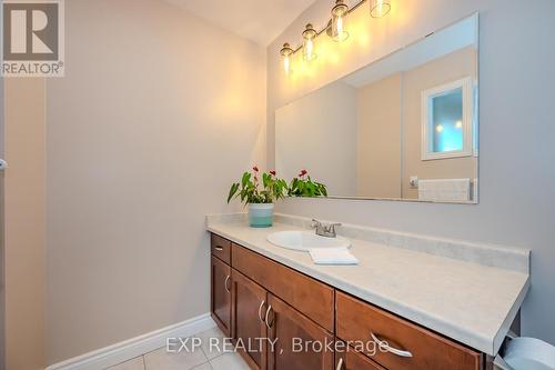 14 Mccorkindale Place, Guelph, ON - Indoor Photo Showing Bathroom