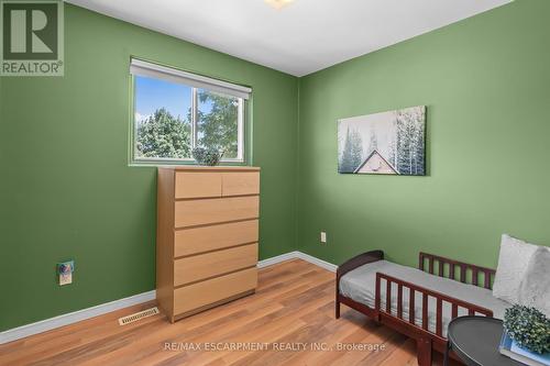 1340 Humphreys Crescent, Burlington (Tyandaga), ON - Indoor Photo Showing Bedroom