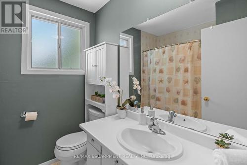 1340 Humphreys Crescent, Burlington (Tyandaga), ON - Indoor Photo Showing Bathroom