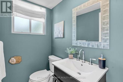 1340 Humphreys Crescent, Burlington (Tyandaga), ON - Indoor Photo Showing Bathroom