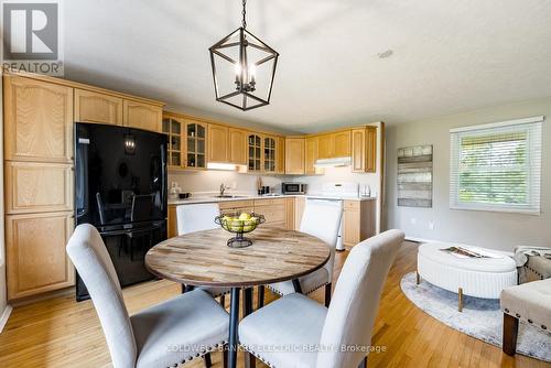 2367 Base Line, Peterborough (Otonabee), ON - Indoor Photo Showing Dining Room