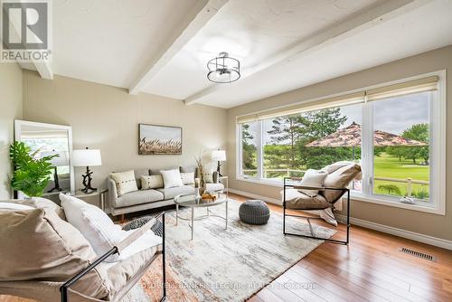 2367 Base Line, Peterborough (Otonabee), ON - Indoor Photo Showing Living Room