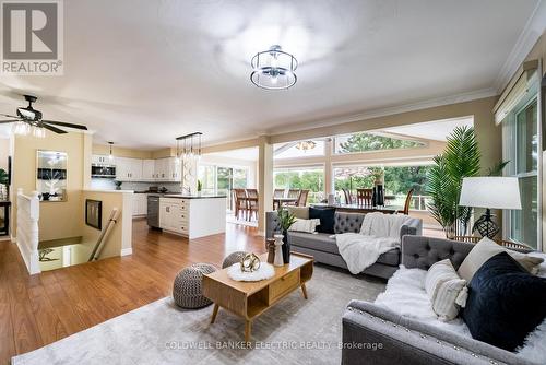 2367 Base Line, Peterborough (Otonabee), ON - Indoor Photo Showing Living Room