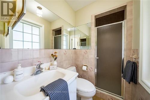 151 Kenrei Road, Kawartha Lakes (Lindsay), ON - Indoor Photo Showing Bathroom