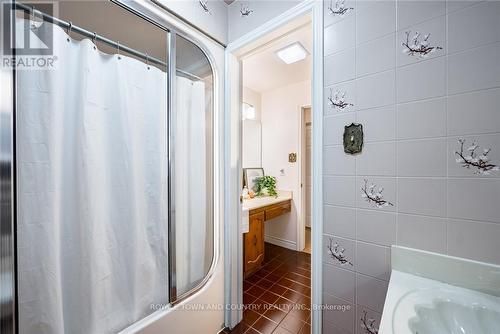 151 Kenrei Road, Kawartha Lakes (Lindsay), ON - Indoor Photo Showing Bathroom