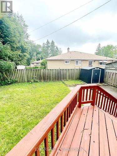 22 Jones Court, Aurora, ON - Outdoor