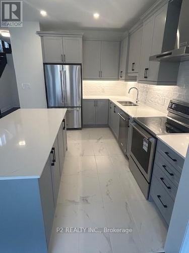 95 Bearberry Road, Springwater (Midhurst), ON - Indoor Photo Showing Kitchen