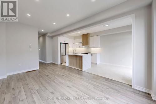 6 Rochester Drive, Barrie (Painswick South), ON - Indoor Photo Showing Kitchen